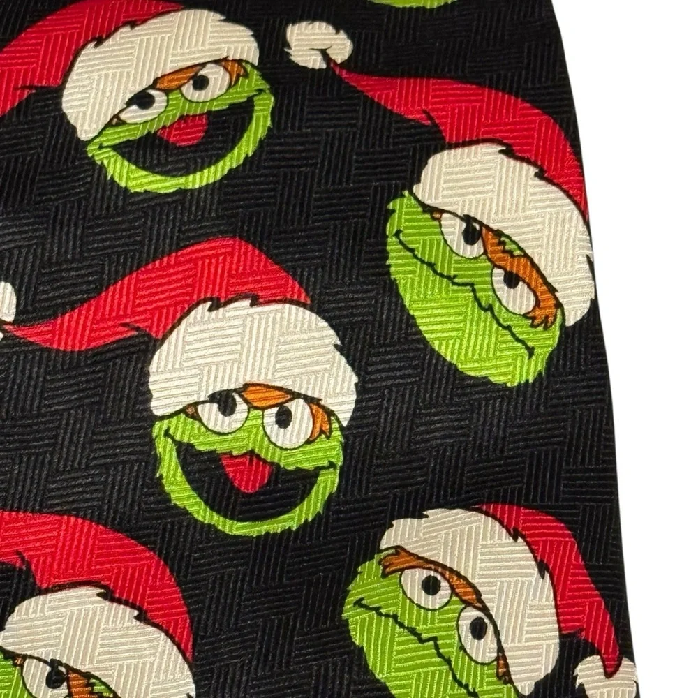 Sesame Street Oscar the Grouch, Santa Christmas 100% silk holiday tie black